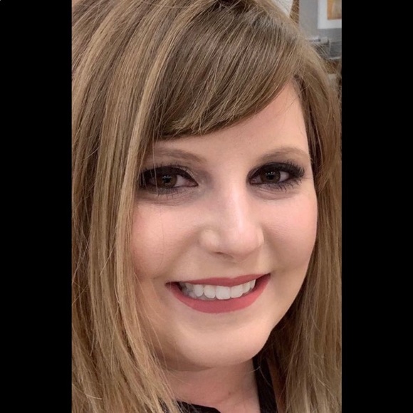 Meet your Posher, Shanel - Picture 1 of 1